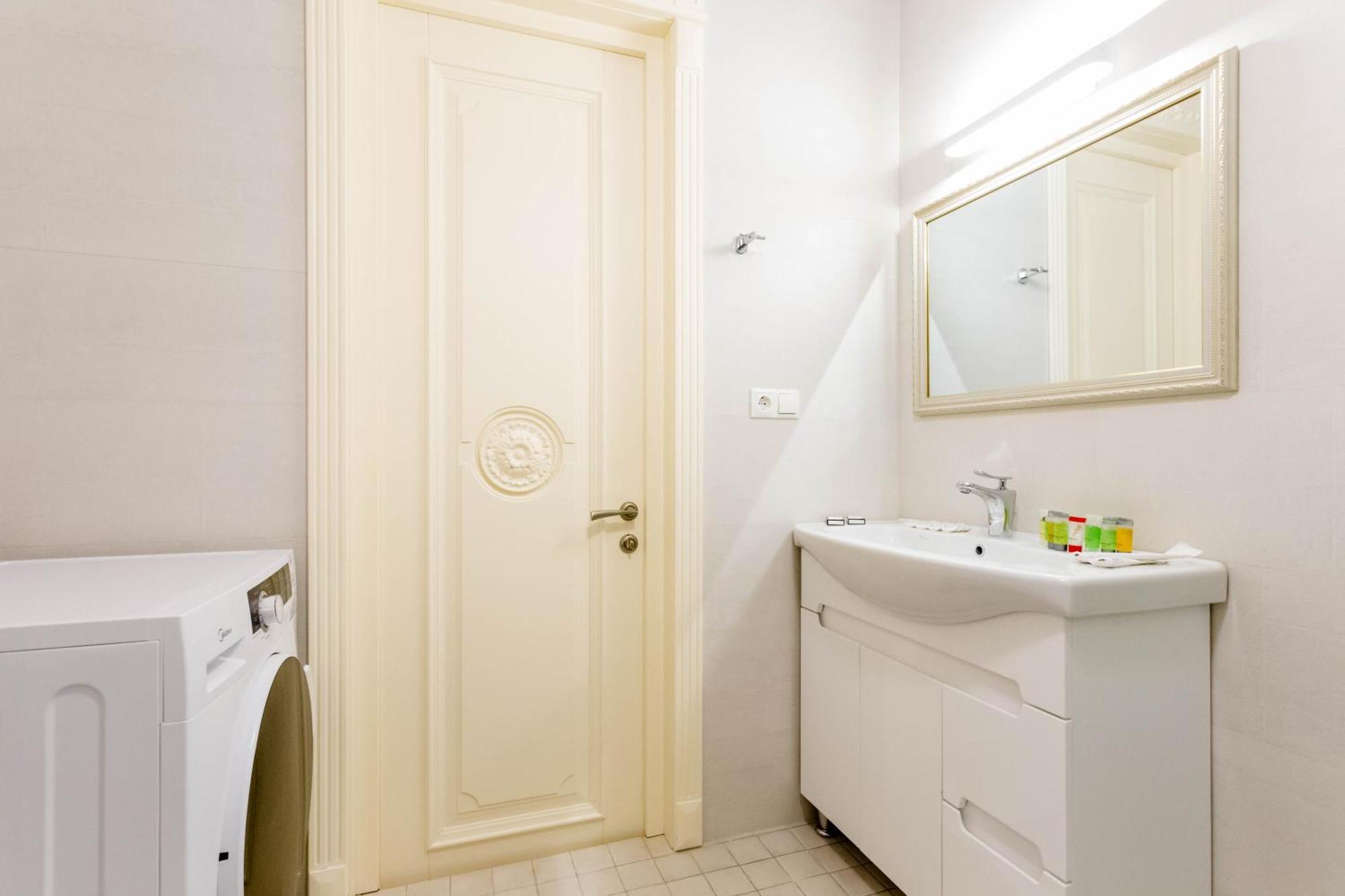 New!-Downtown Apartment Ll Tbilisi Eksteriør bilde